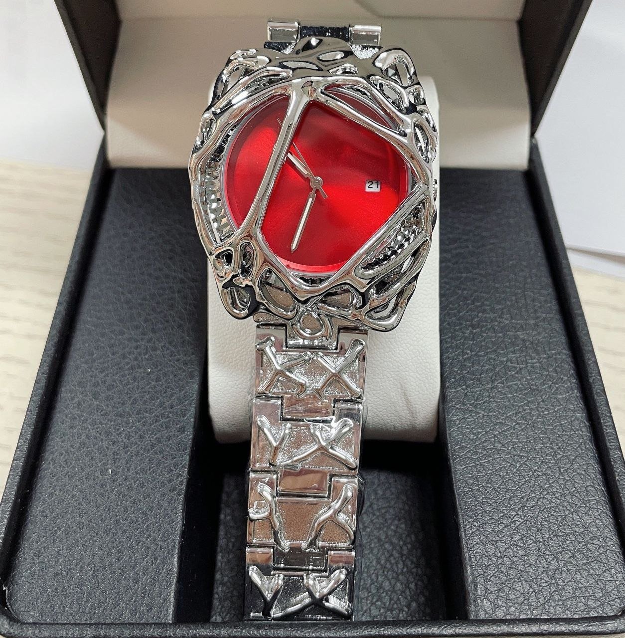 Claw Watch Alabaster - SILVER Belt RED